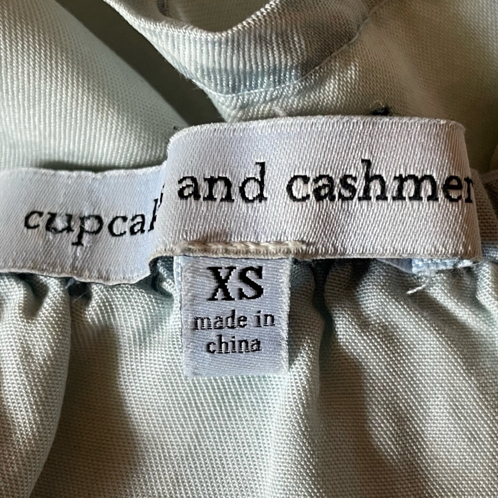 Cupcakes and Cashmere Beretta jumpsuit - Picture 3 of 6